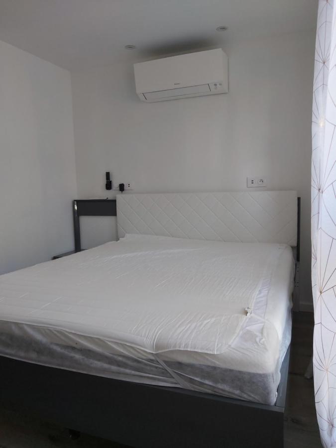 아그 Grand T3 Piscine, Garage Centre Port 아파트 외부 사진